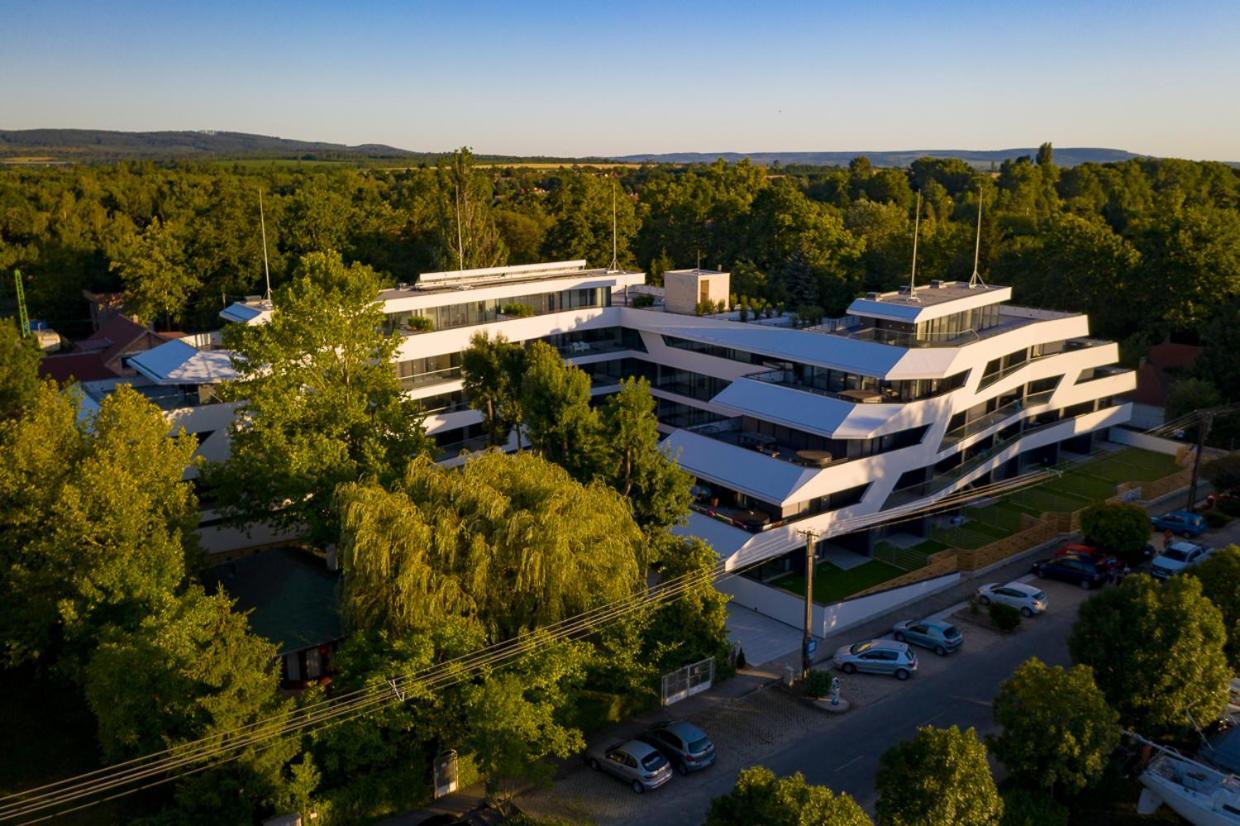 Marina Apartman Hotel Balatonszárszó Εξωτερικό φωτογραφία