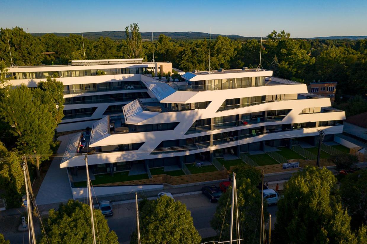 Marina Apartman Hotel Balatonszárszó Εξωτερικό φωτογραφία