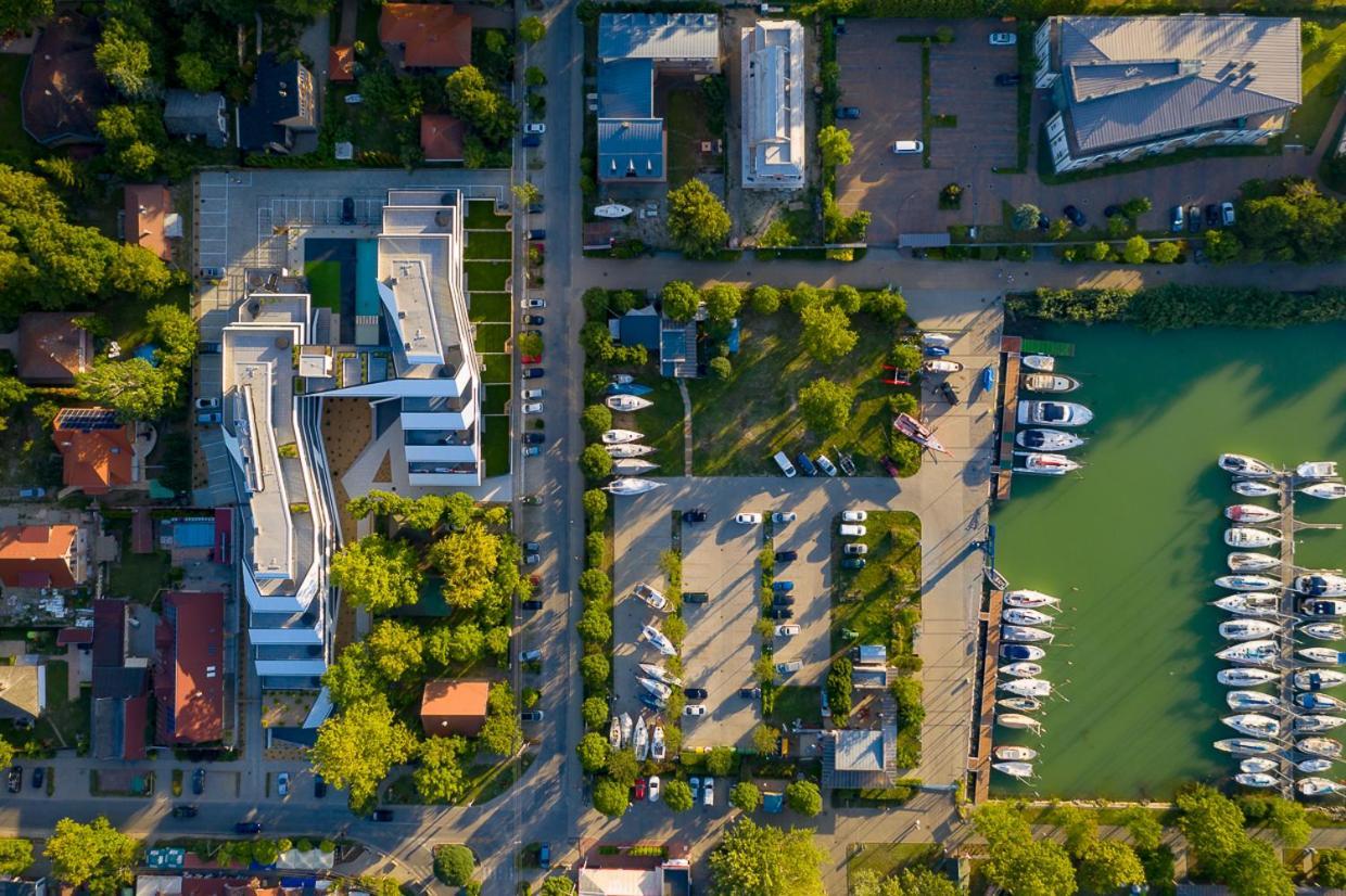 Marina Apartman Hotel Balatonszárszó Εξωτερικό φωτογραφία